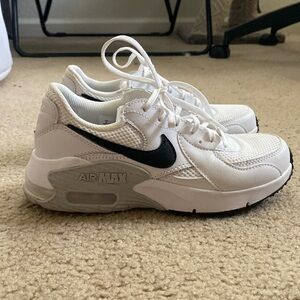 Women’s Nike Air Max Excee. Size US 6.